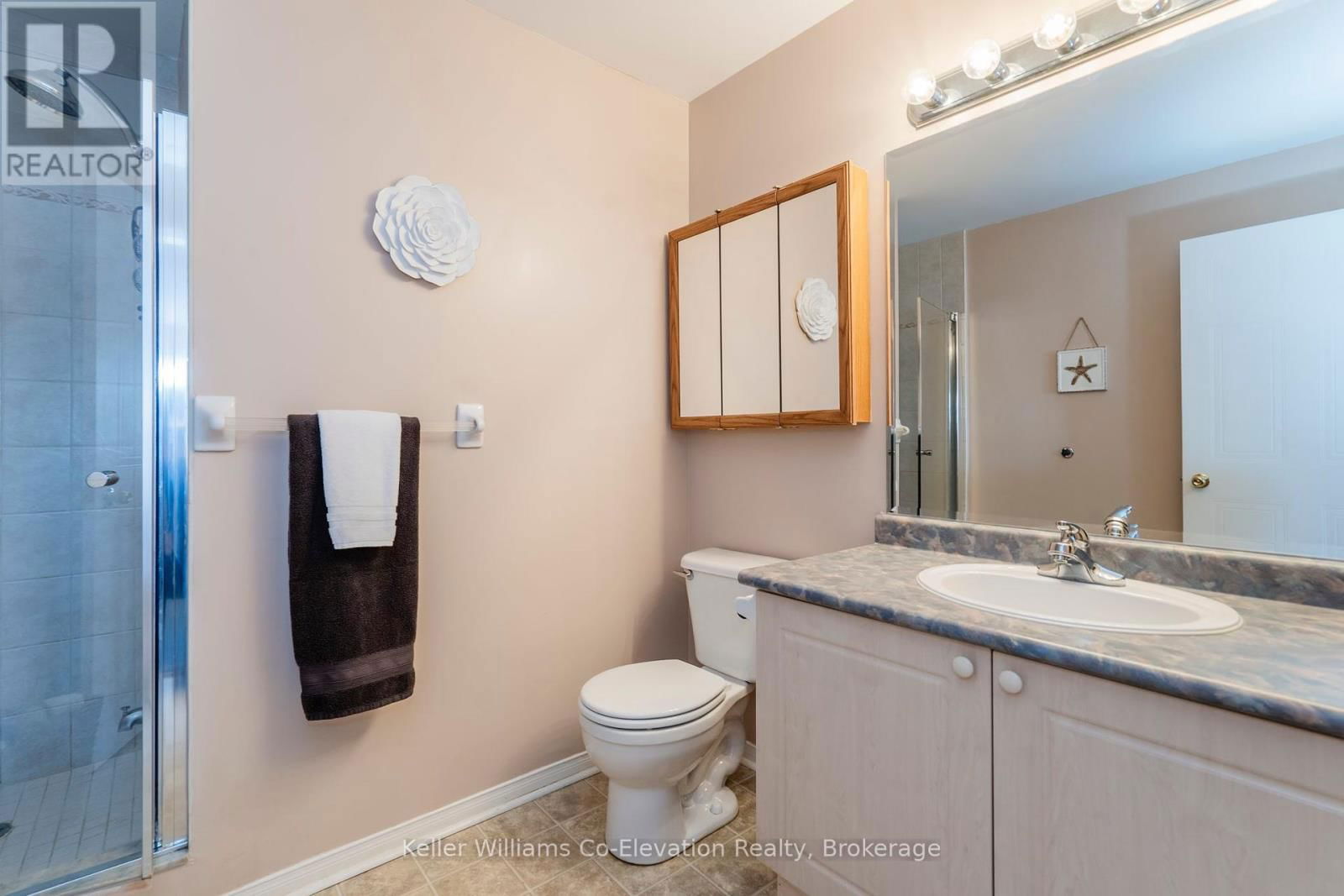 302 - 4 BECK BOULEVARD Image 22
