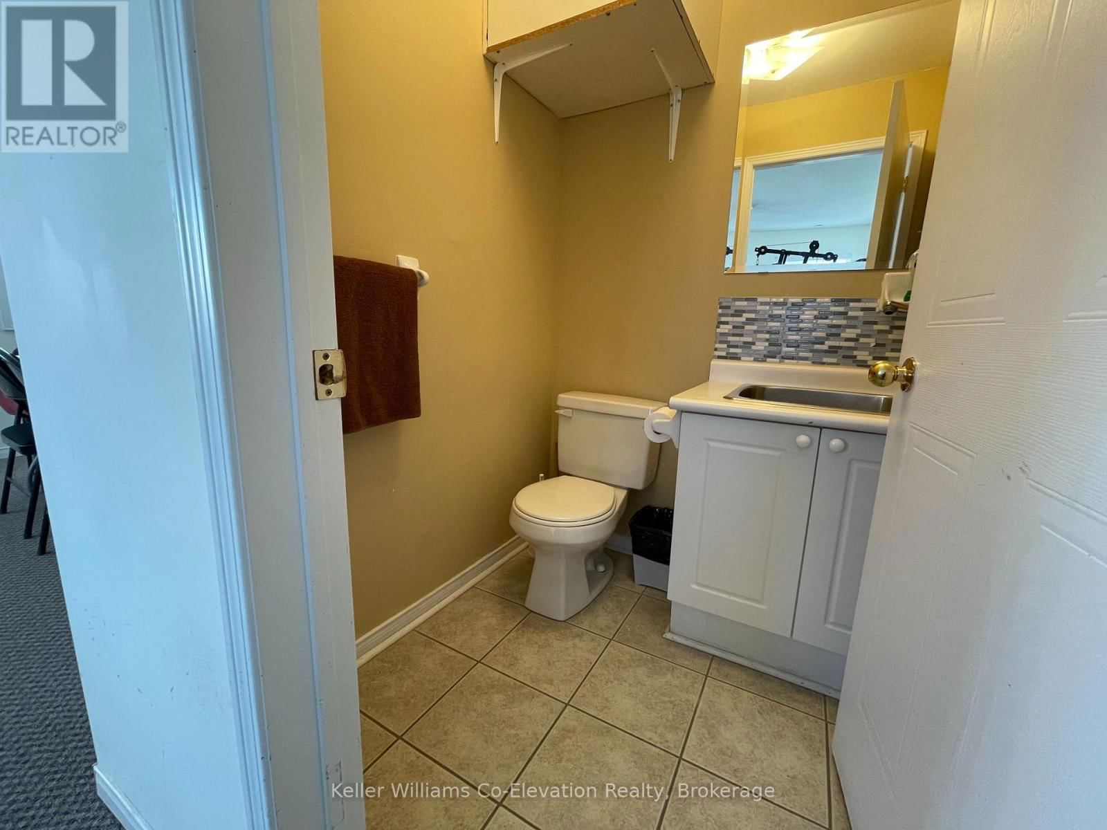 302 - 4 BECK BOULEVARD Image 31