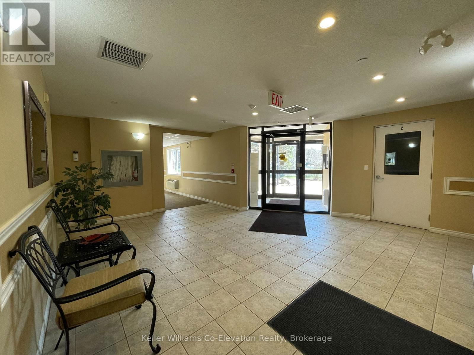 302 - 4 BECK BOULEVARD Image 44