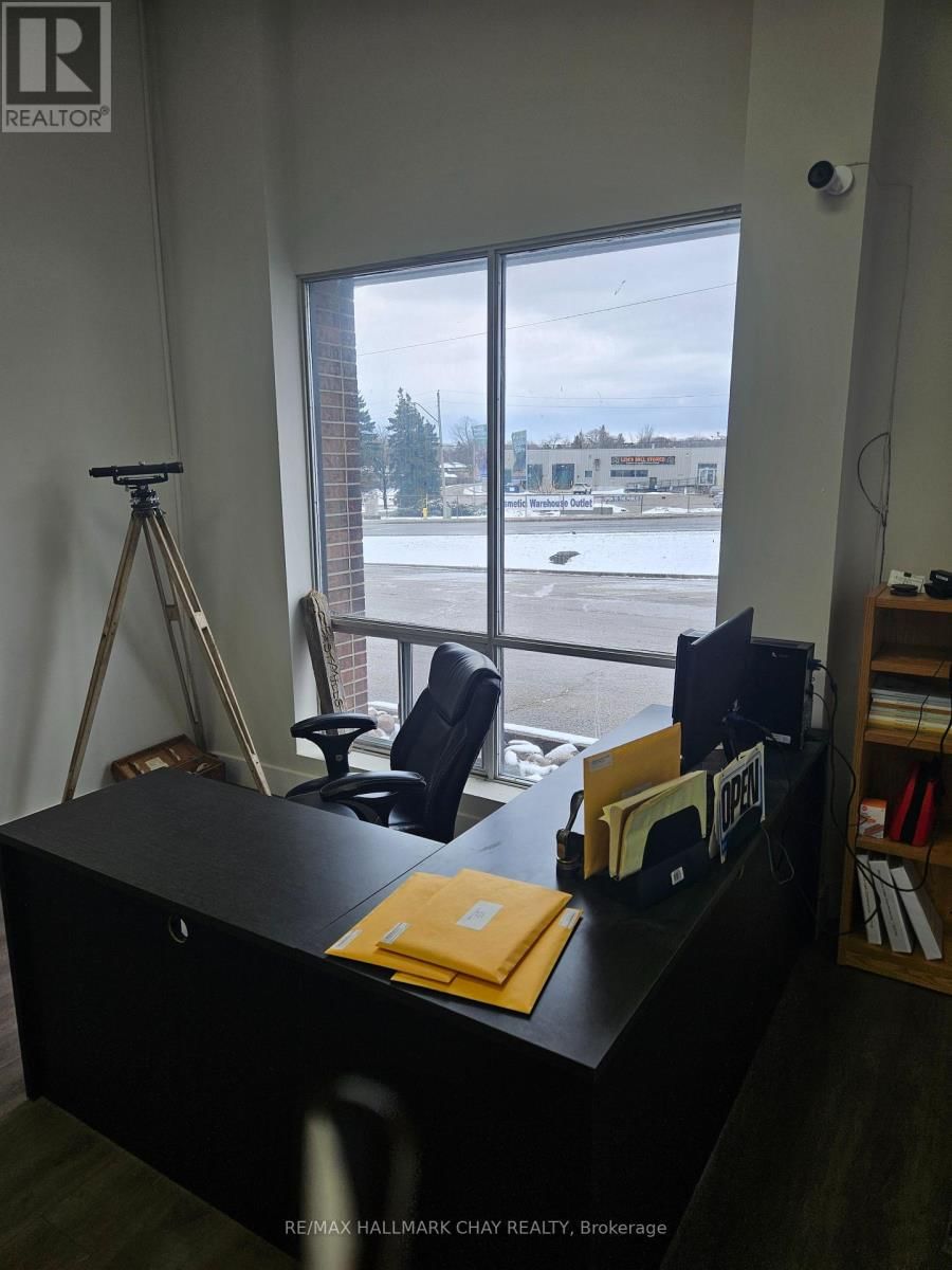 2 - 4 ALLIANCE BOULEVARD Image 7