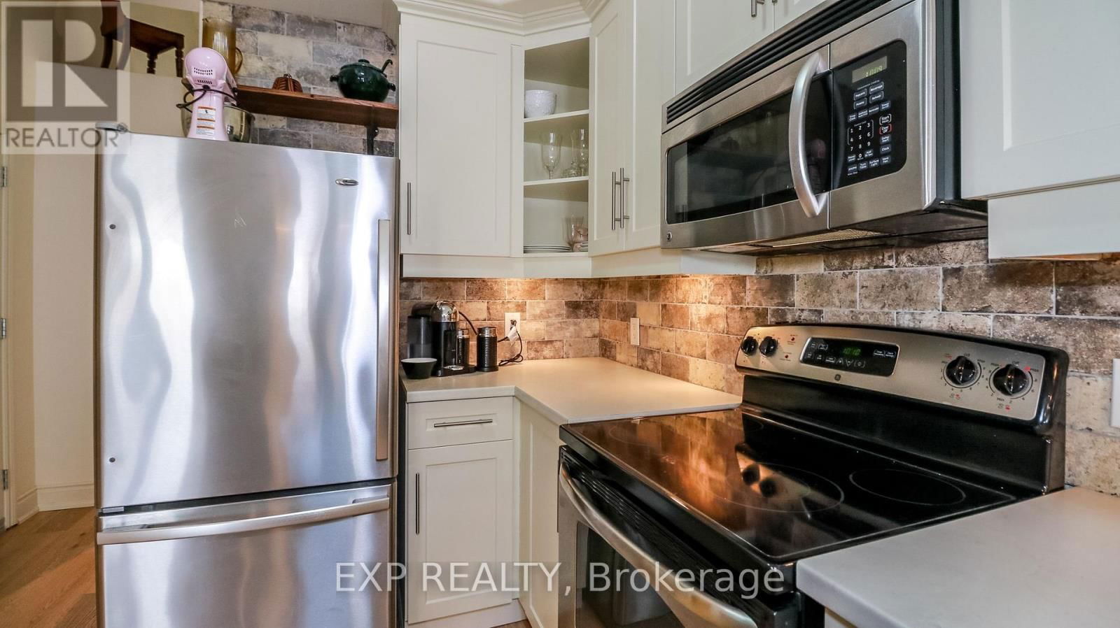 23 - 125 HURONIA ROAD Image 10