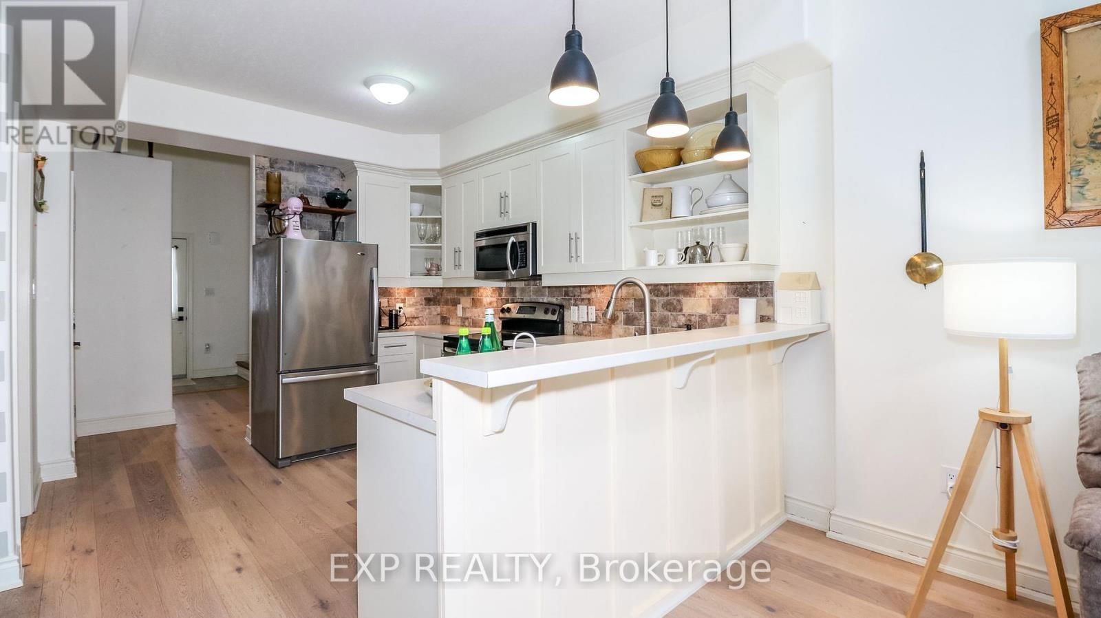 23 - 125 HURONIA ROAD Image 14