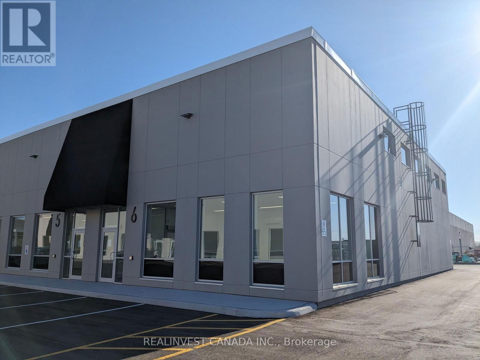 6 - 241 KING STREET Image 1