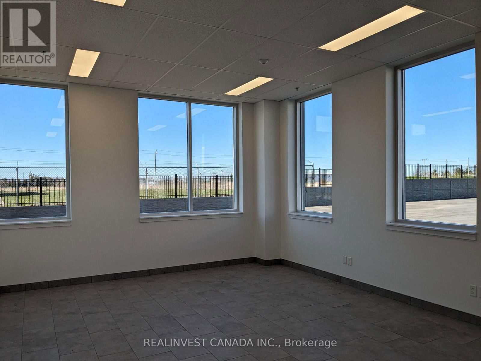 6 - 241 KING STREET Image 4