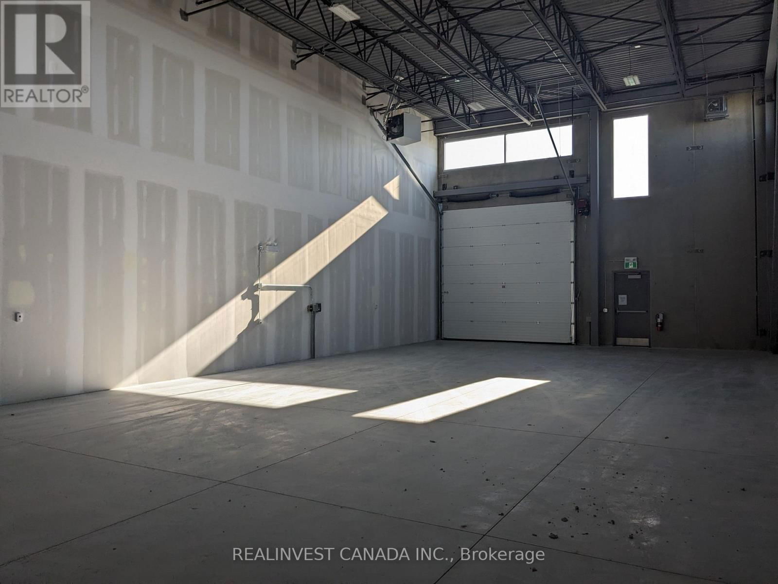 6 - 241 KING STREET Image 6