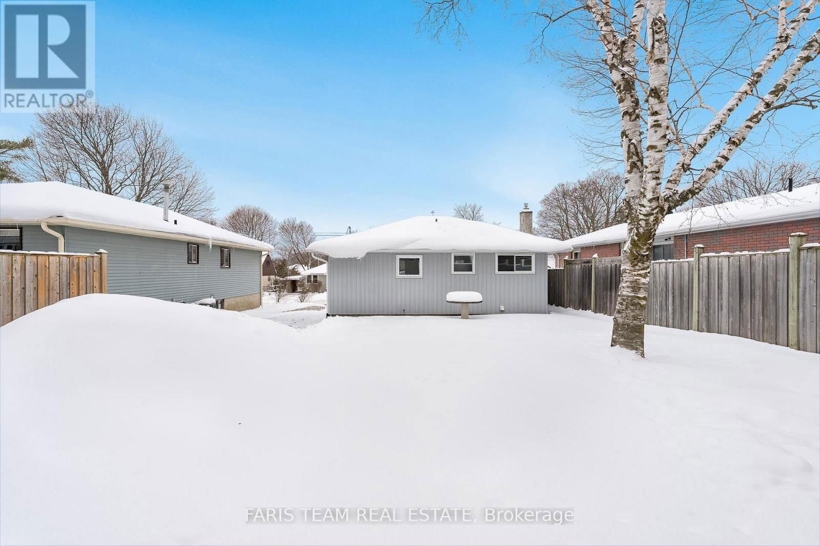 135 GUNN STREET Image 19