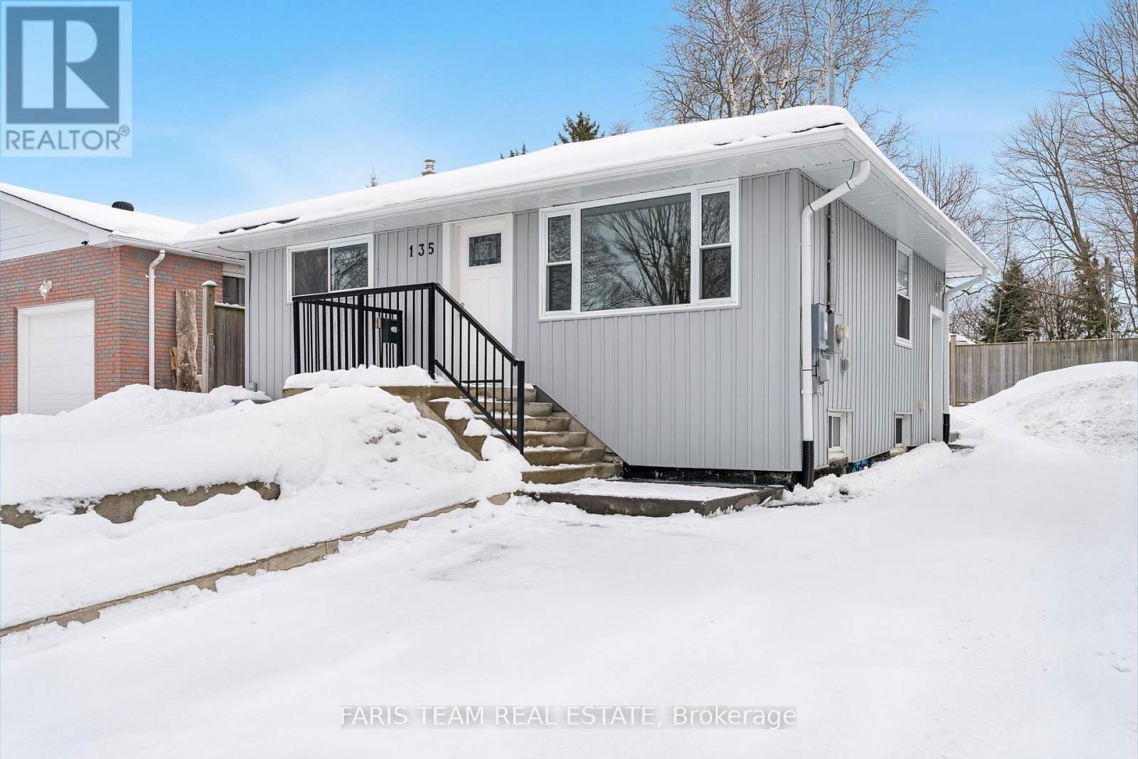 135 GUNN STREET Image 2
