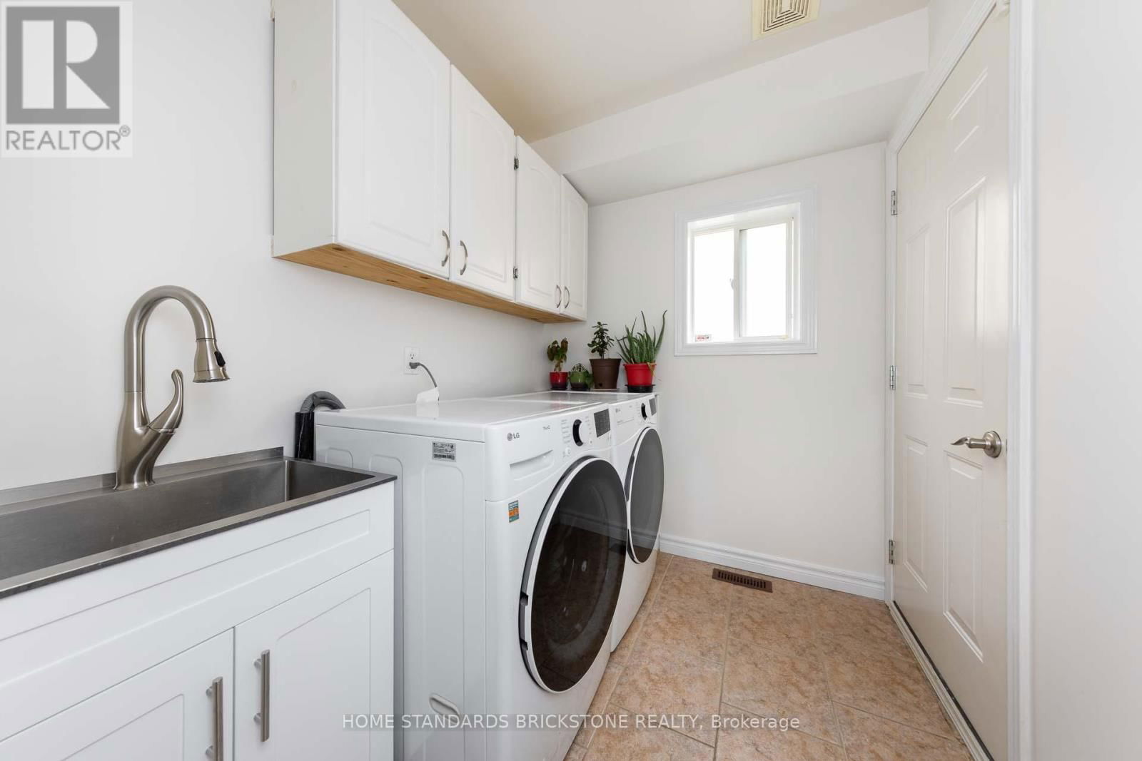 37 LAKE CRES STREET Image 11