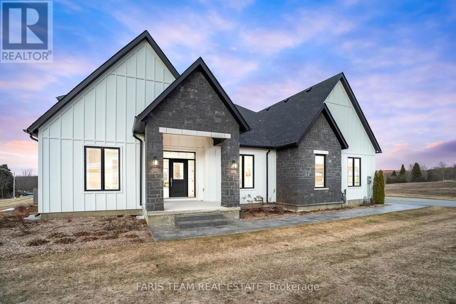96 WAVERLY HEIGHTS Image 1