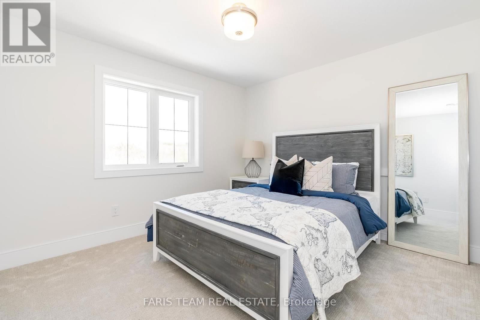 96 WAVERLY HEIGHTS Image 22