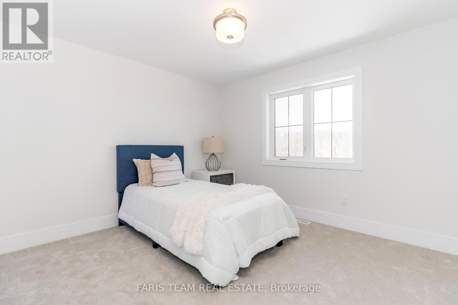 96 WAVERLY HEIGHTS Image 23