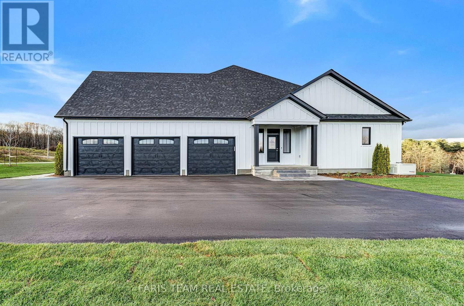 96 WAVERLY HEIGHTS Image 28
