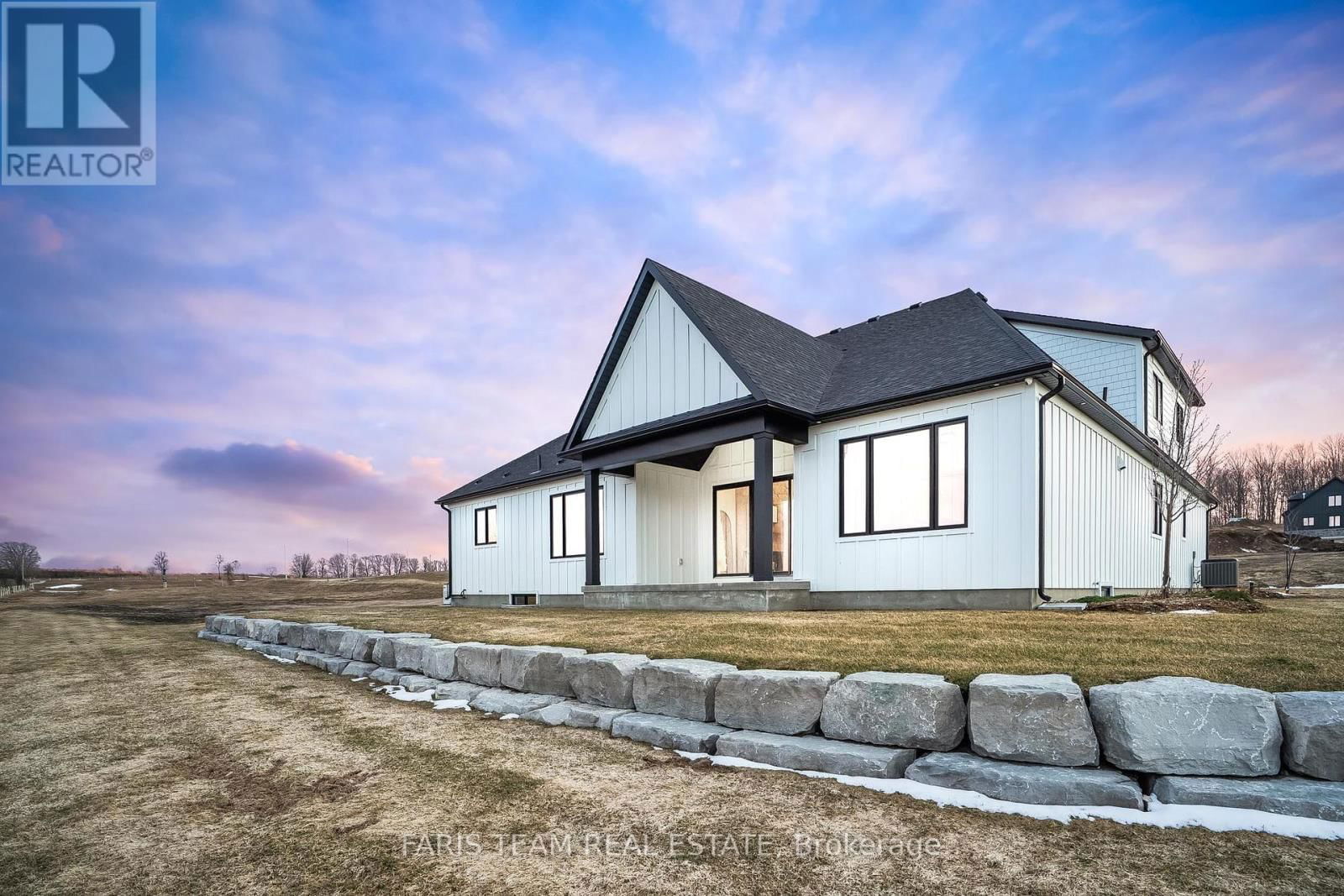 96 WAVERLY HEIGHTS Image 3