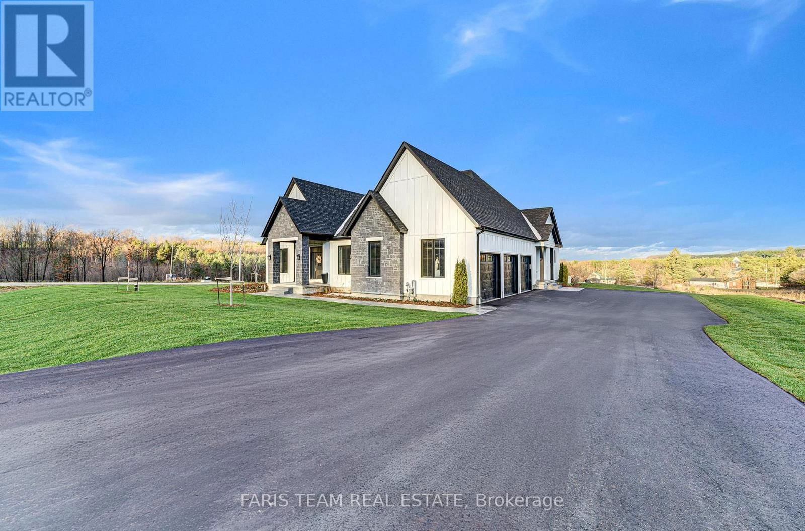 96 WAVERLY HEIGHTS Image 4
