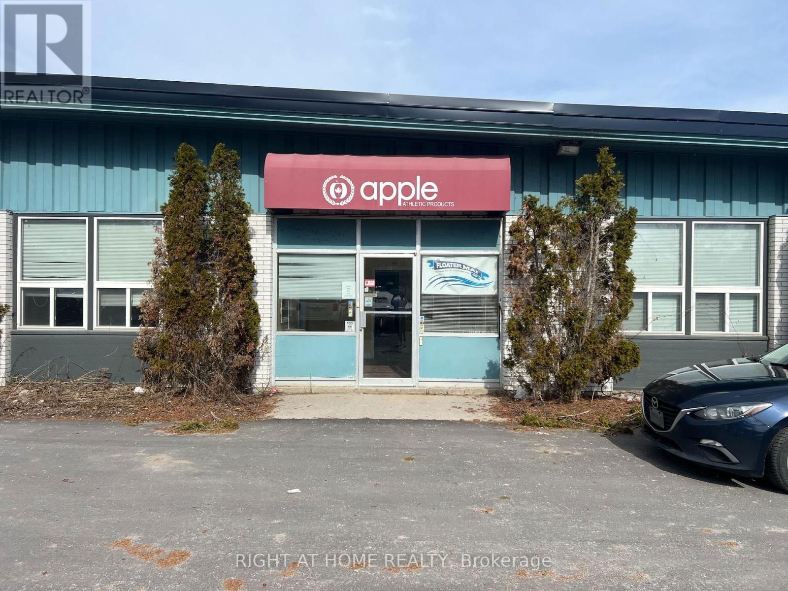 3 - 256 HUGHES ROAD Image 2