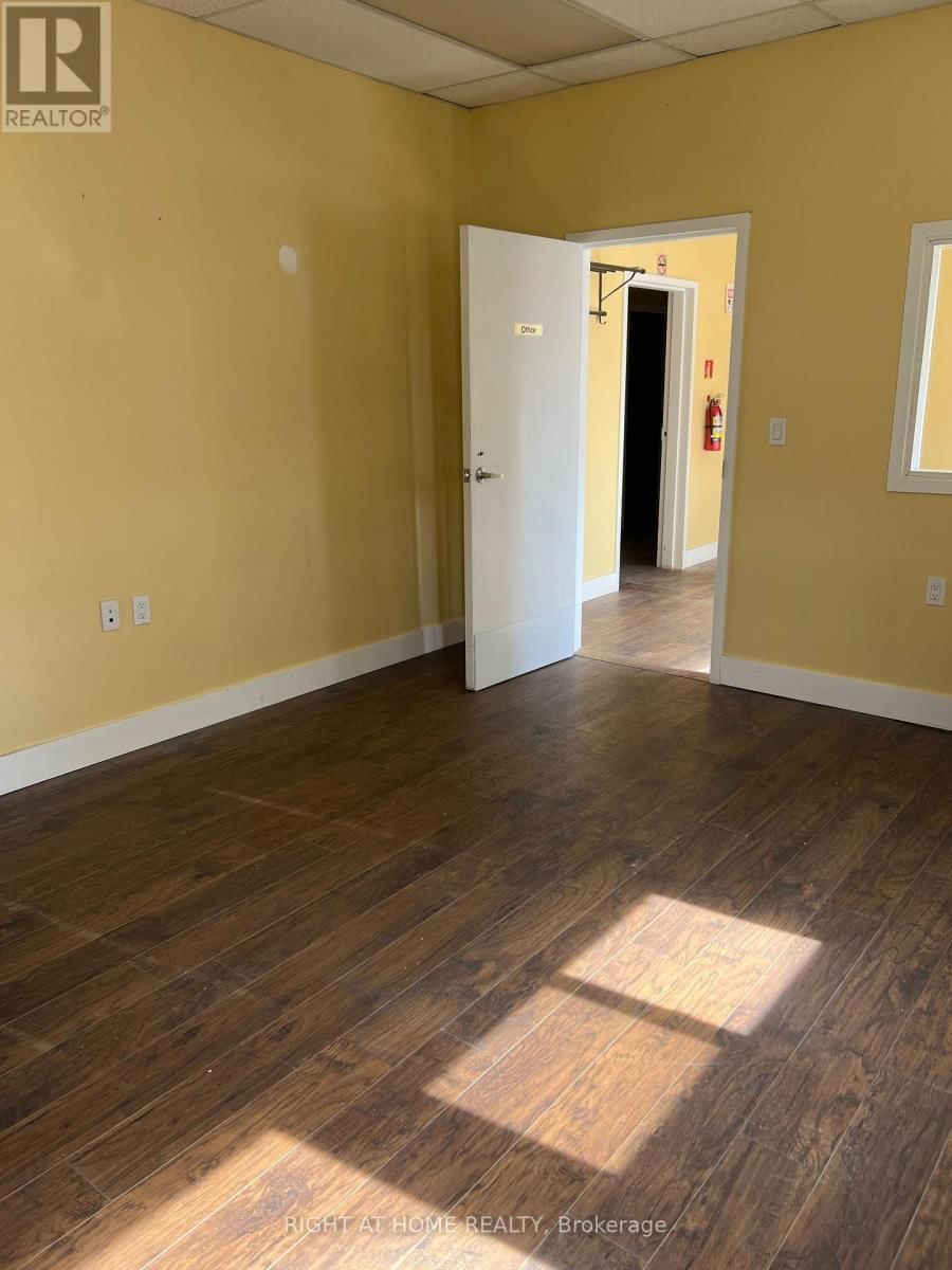 3 - 256 HUGHES ROAD Image 4