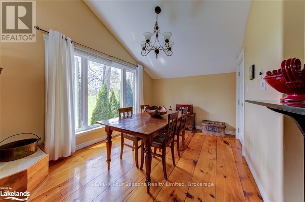 13 BELCHER STREET Image 11