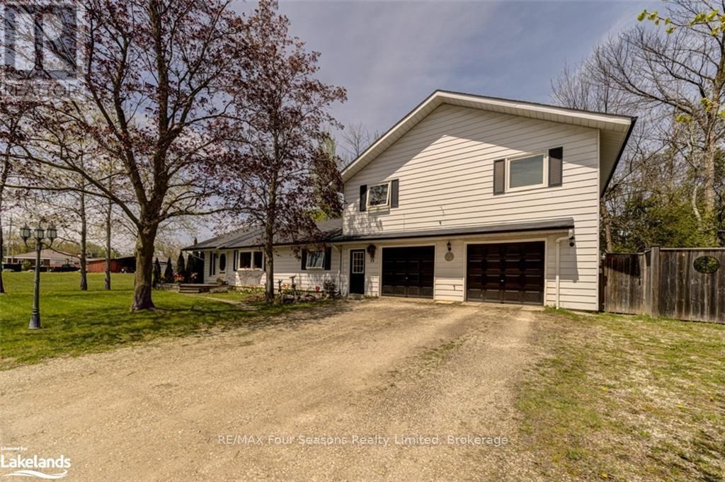13 BELCHER STREET Image 3