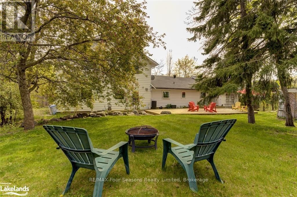 13 BELCHER STREET Image 44