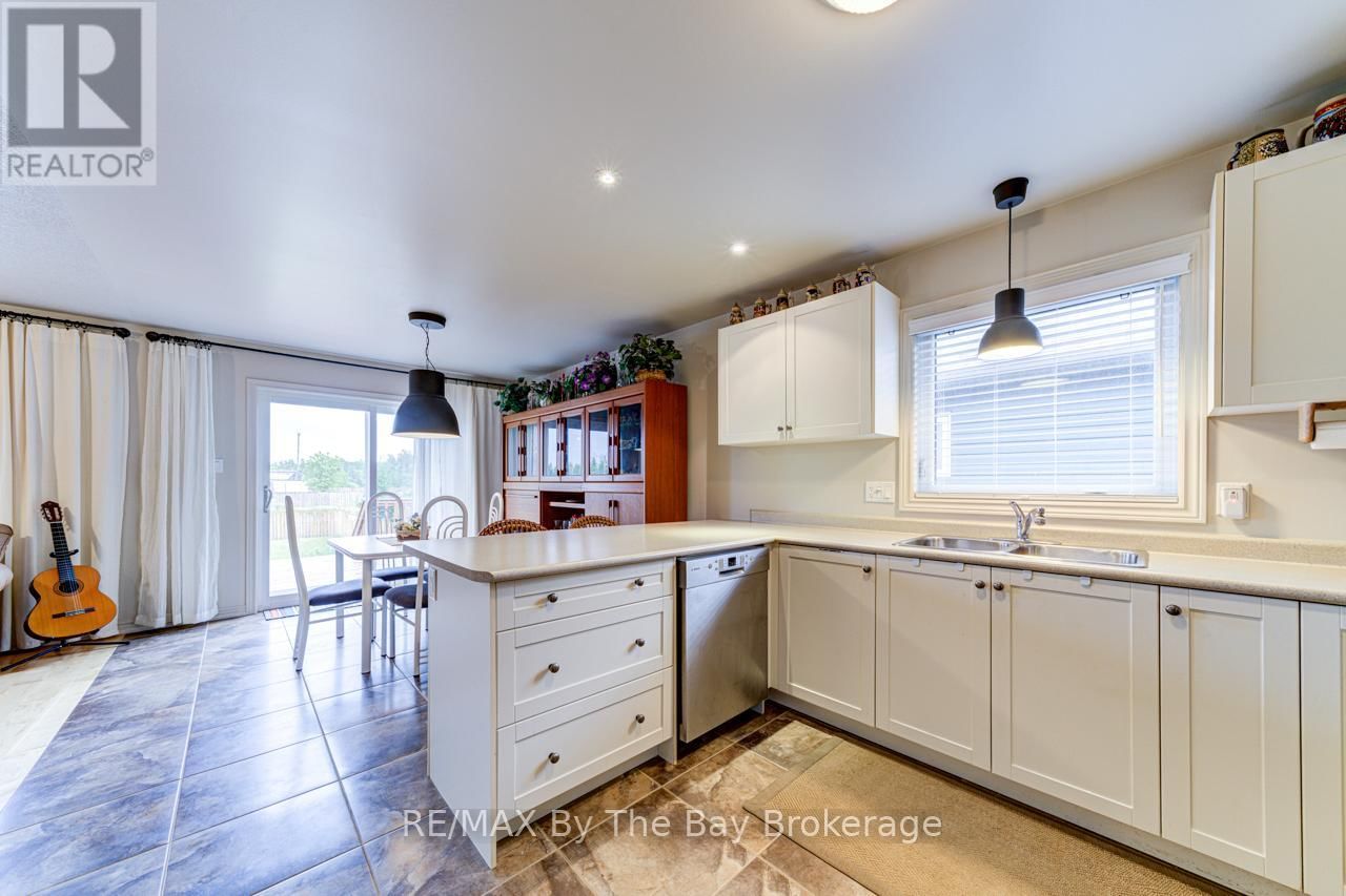 9 GEORGE AVENUE Image 10