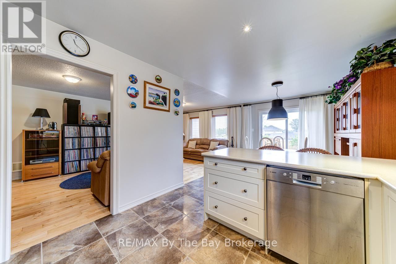9 GEORGE AVENUE Image 11