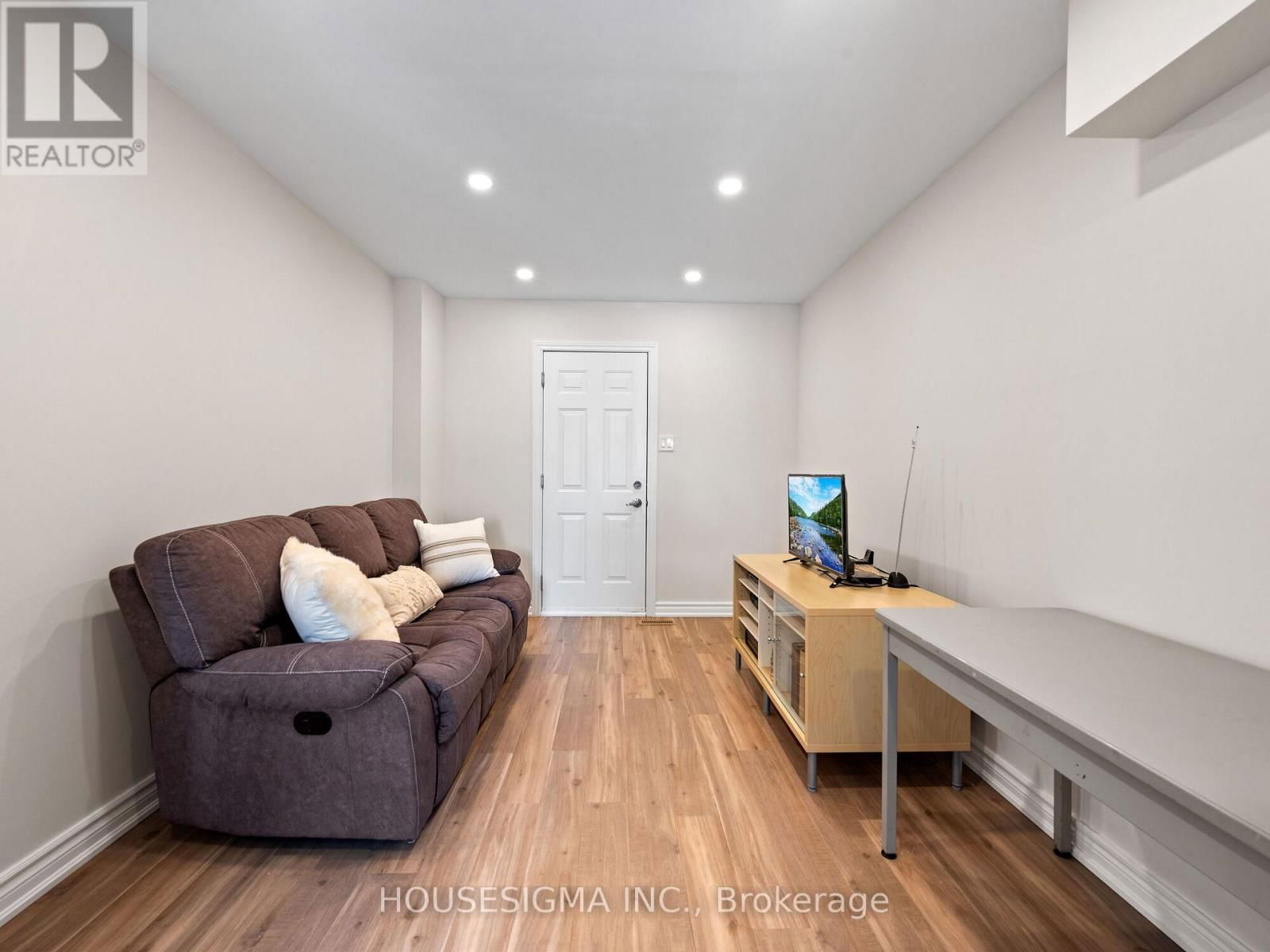 10 WILLOW DRIVE Image 13