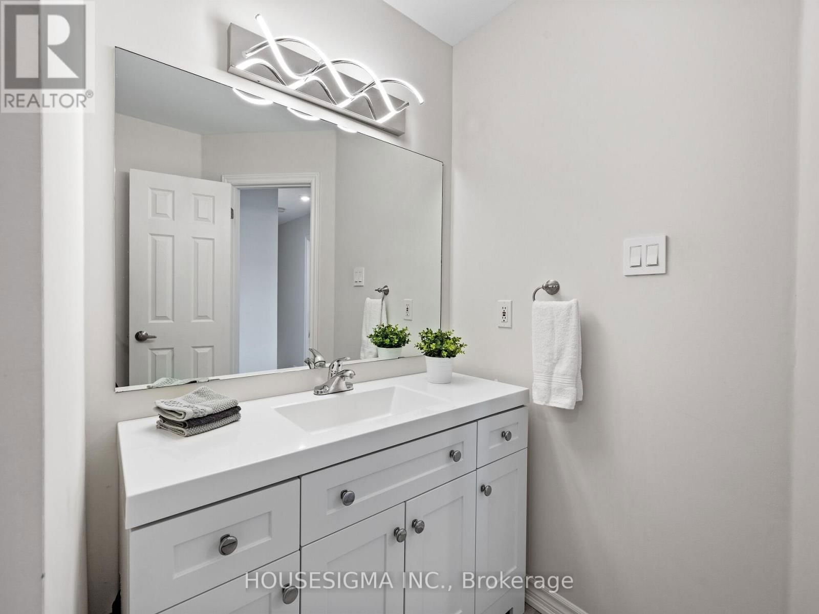 10 WILLOW DRIVE Image 21