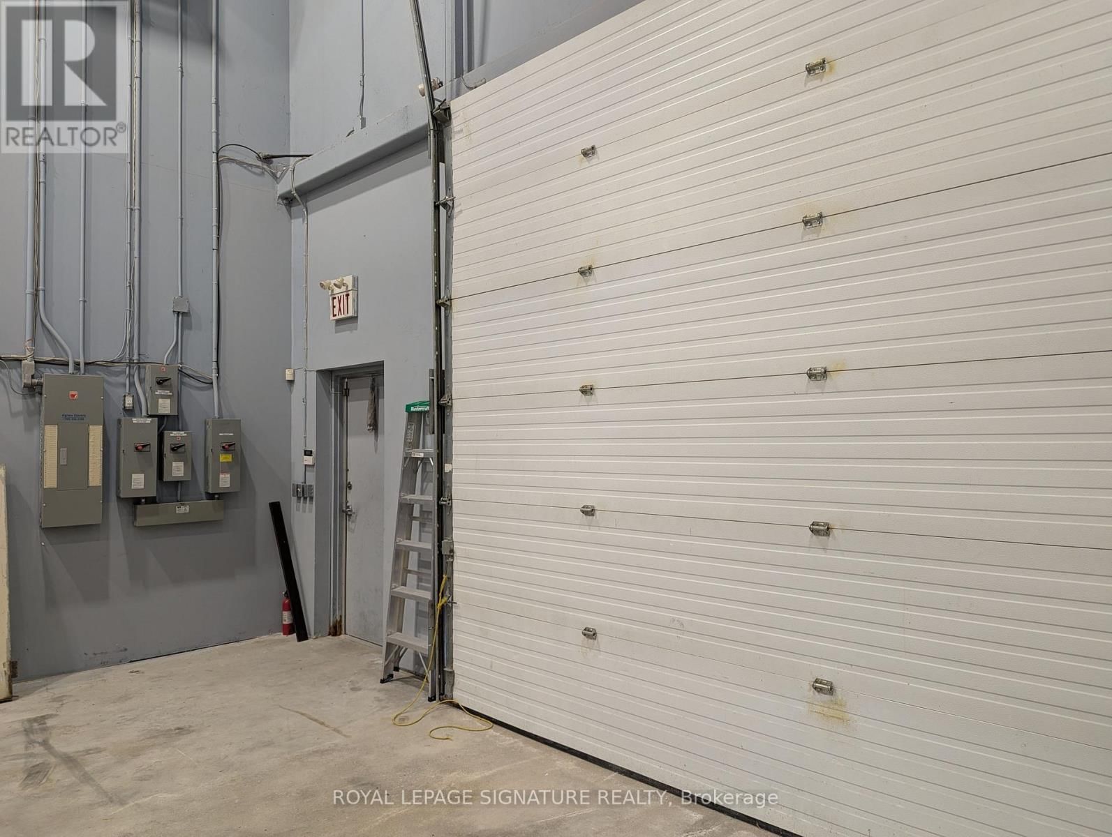 Unit E - 570 BRYNE DRIVE Image 17