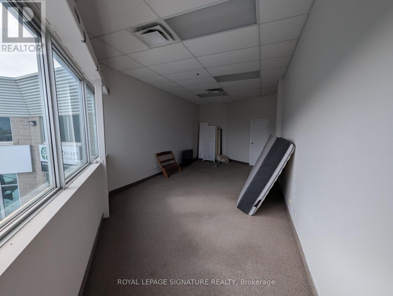 Unit E - 570 BRYNE DRIVE Image 22