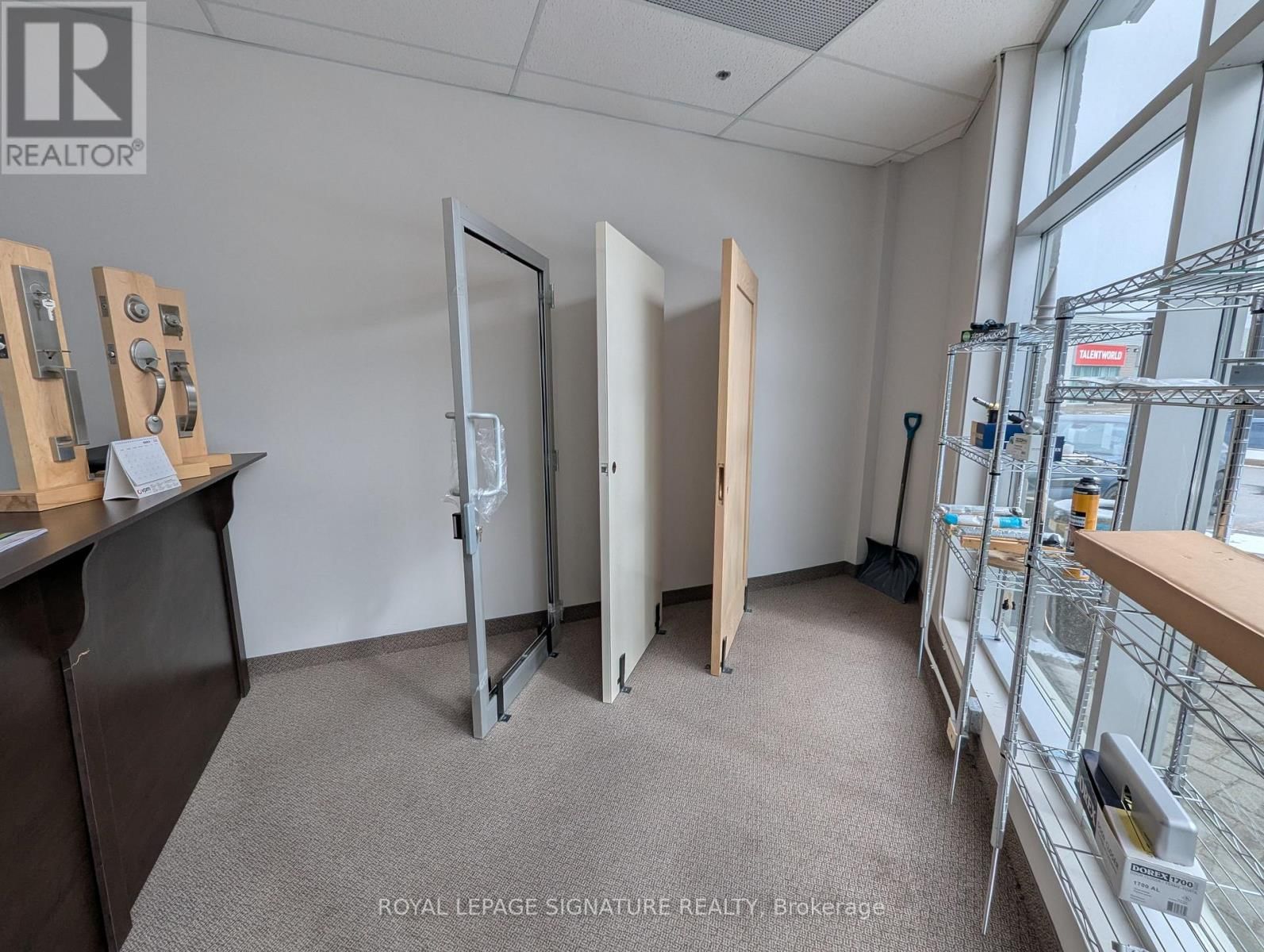 Unit E - 570 BRYNE DRIVE Image 3