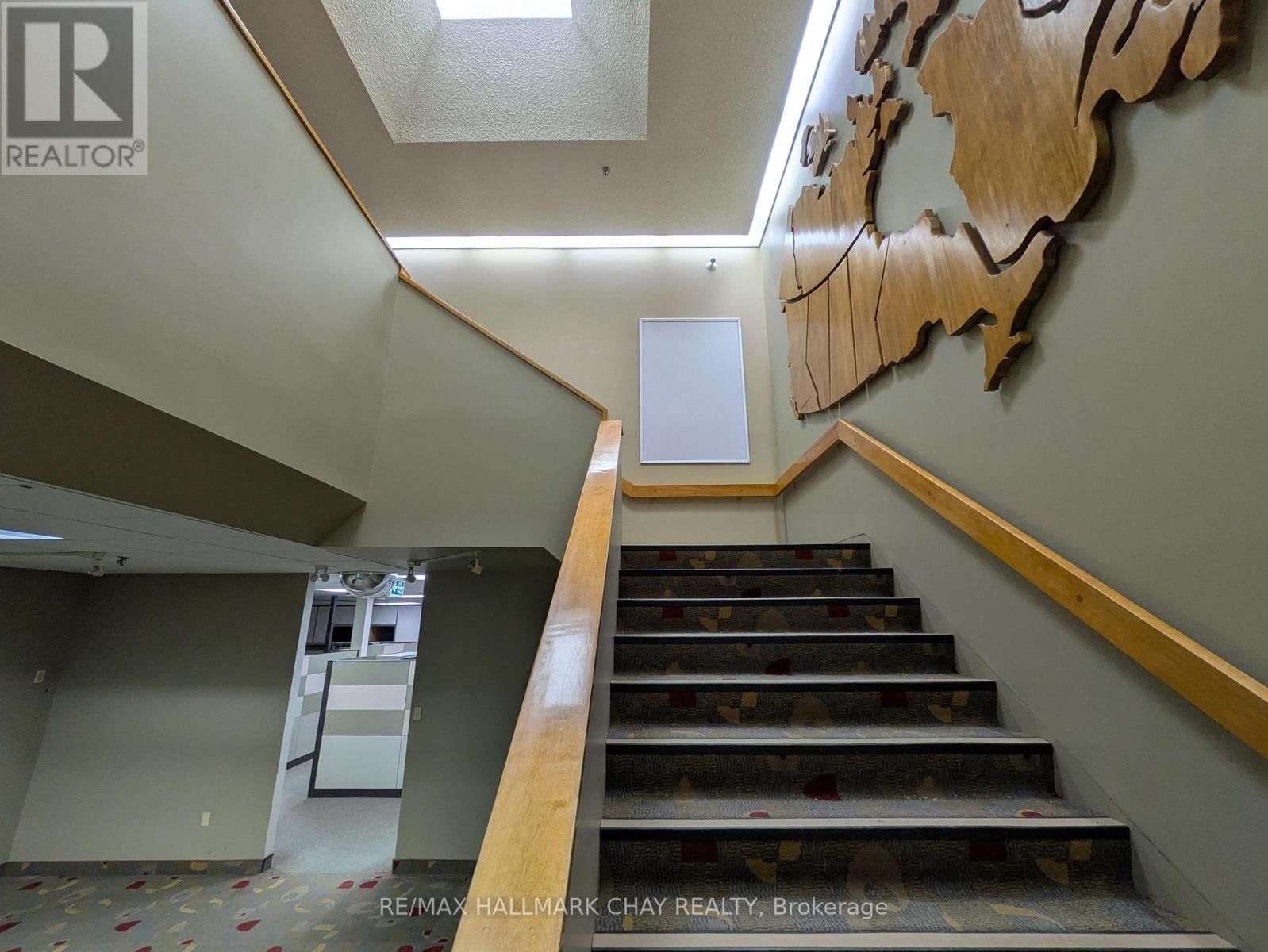 2nd Floor - 279 BAYVIEW DRIVE Image 9