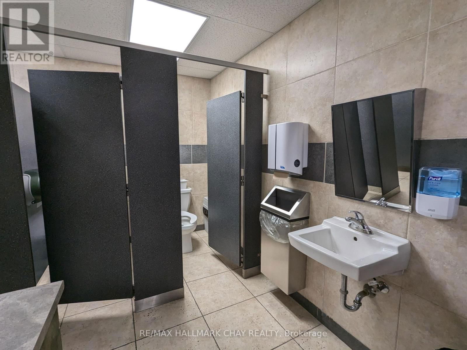 H - 279 BAYVIEW DRIVE Image 22