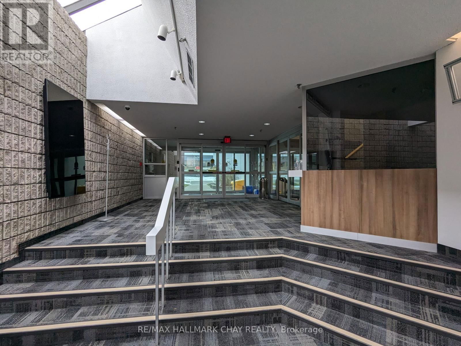 H - 279 BAYVIEW DRIVE Image 25