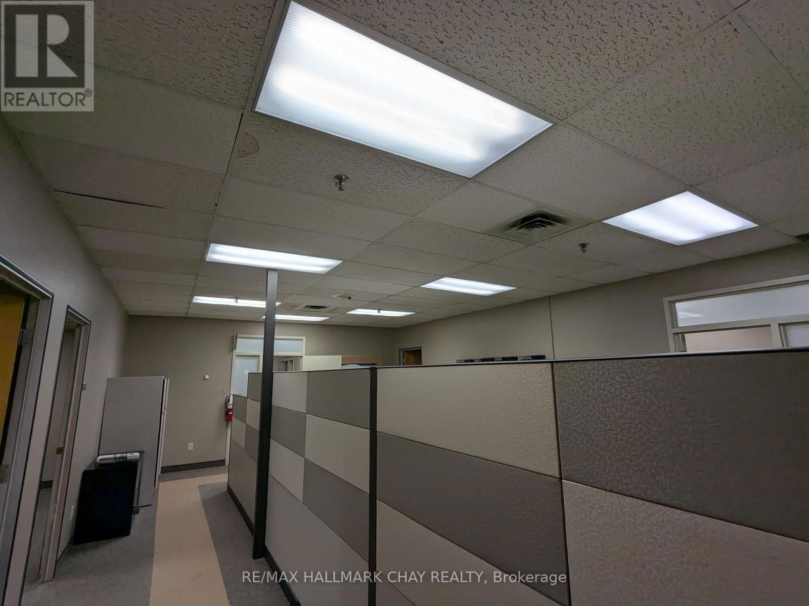 H - 279 BAYVIEW DRIVE Image 33
