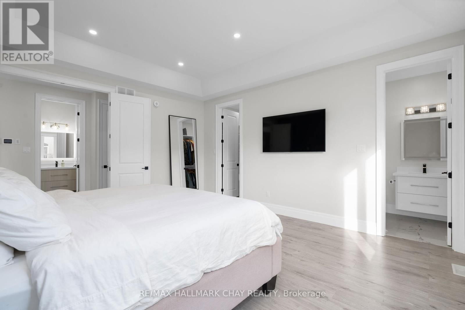 471 MOSLEY STREET Image 19