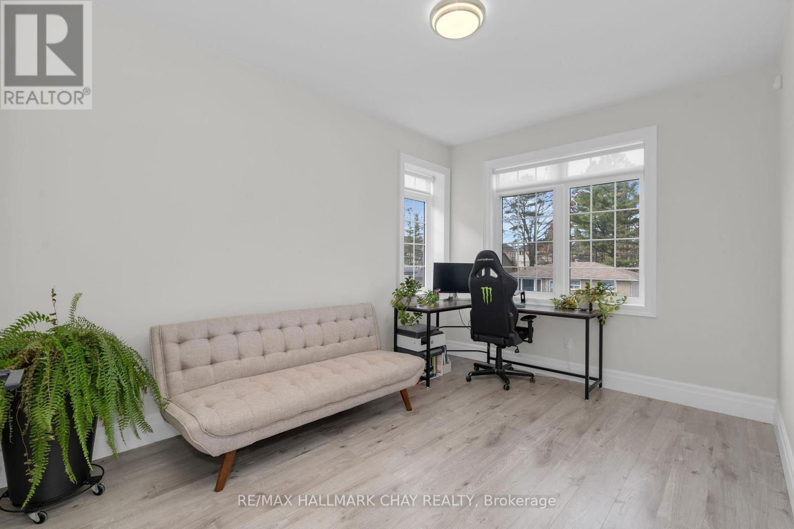 471 MOSLEY STREET Image 6