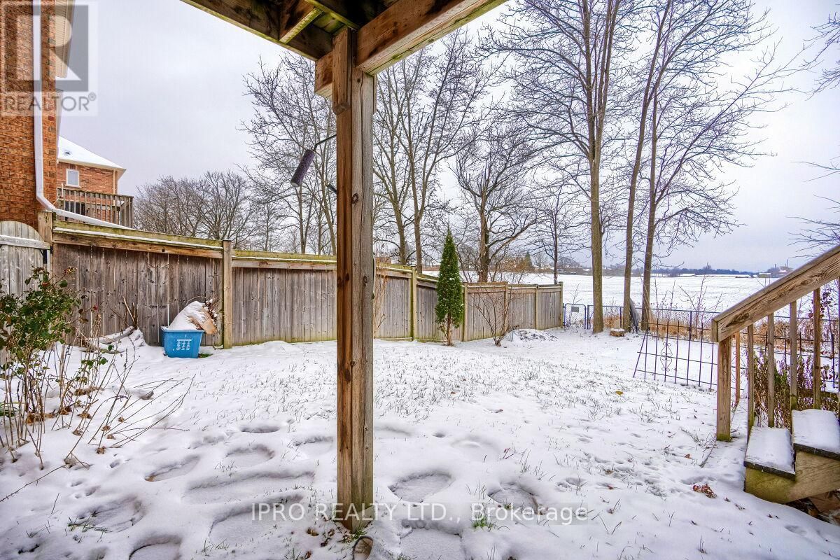 36 FORSYTH CRESCENT Image 36