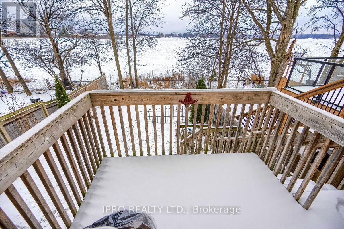 36 FORSYTH CRESCENT Image 44