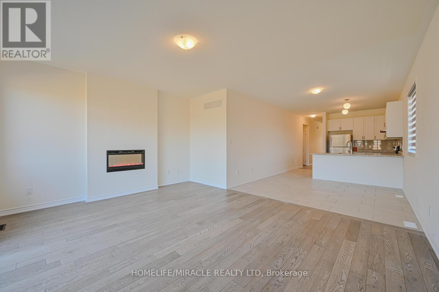 8 BEATRICE DRIVE Image 10