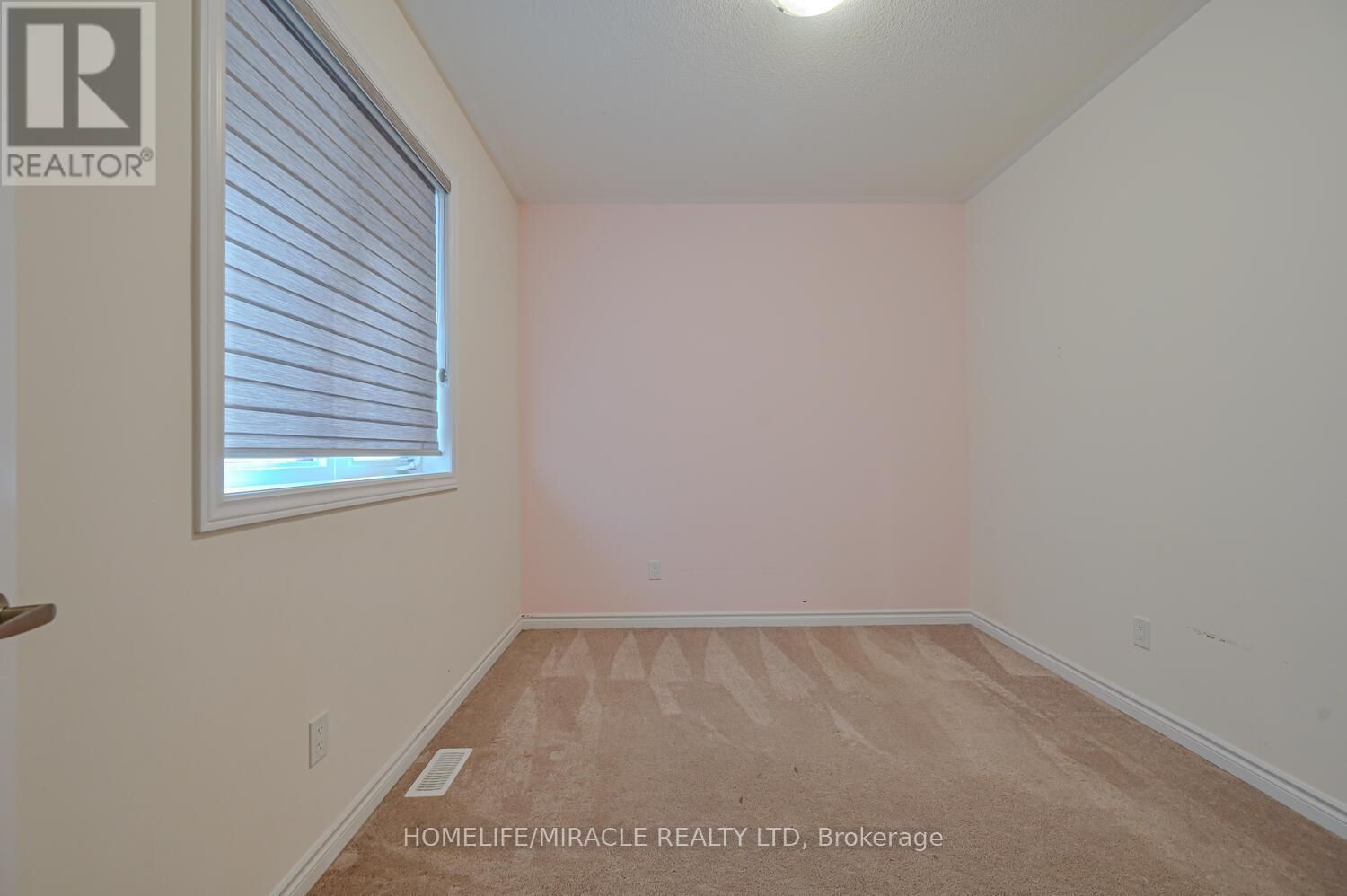 8 BEATRICE DRIVE Image 17