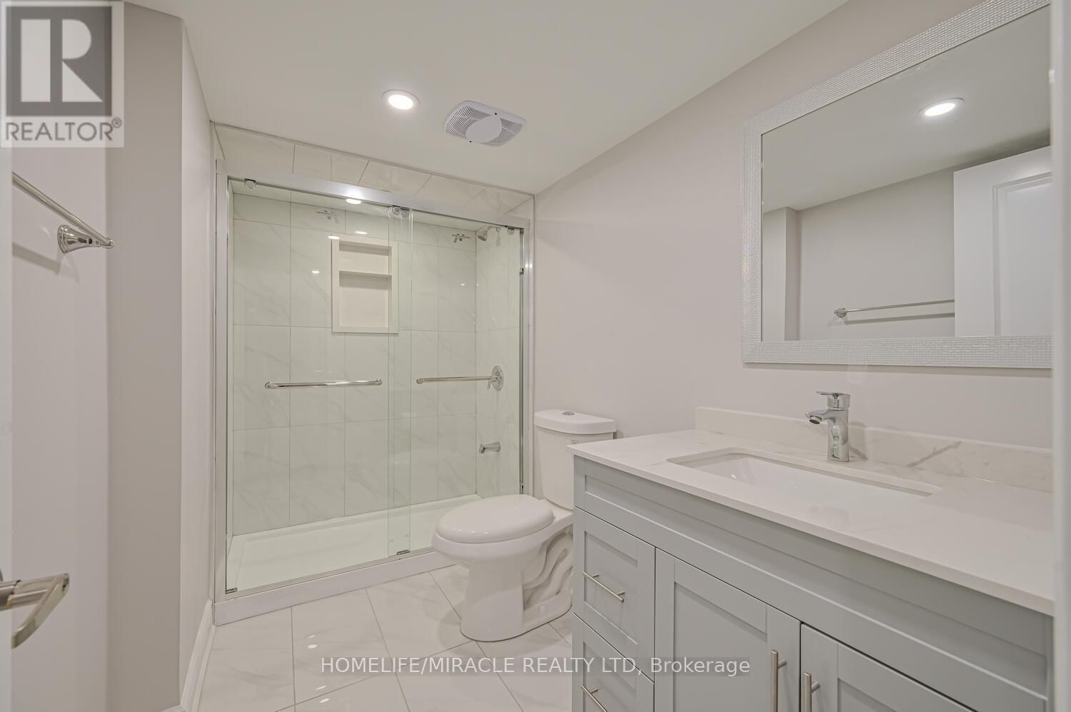 8 BEATRICE DRIVE Image 33