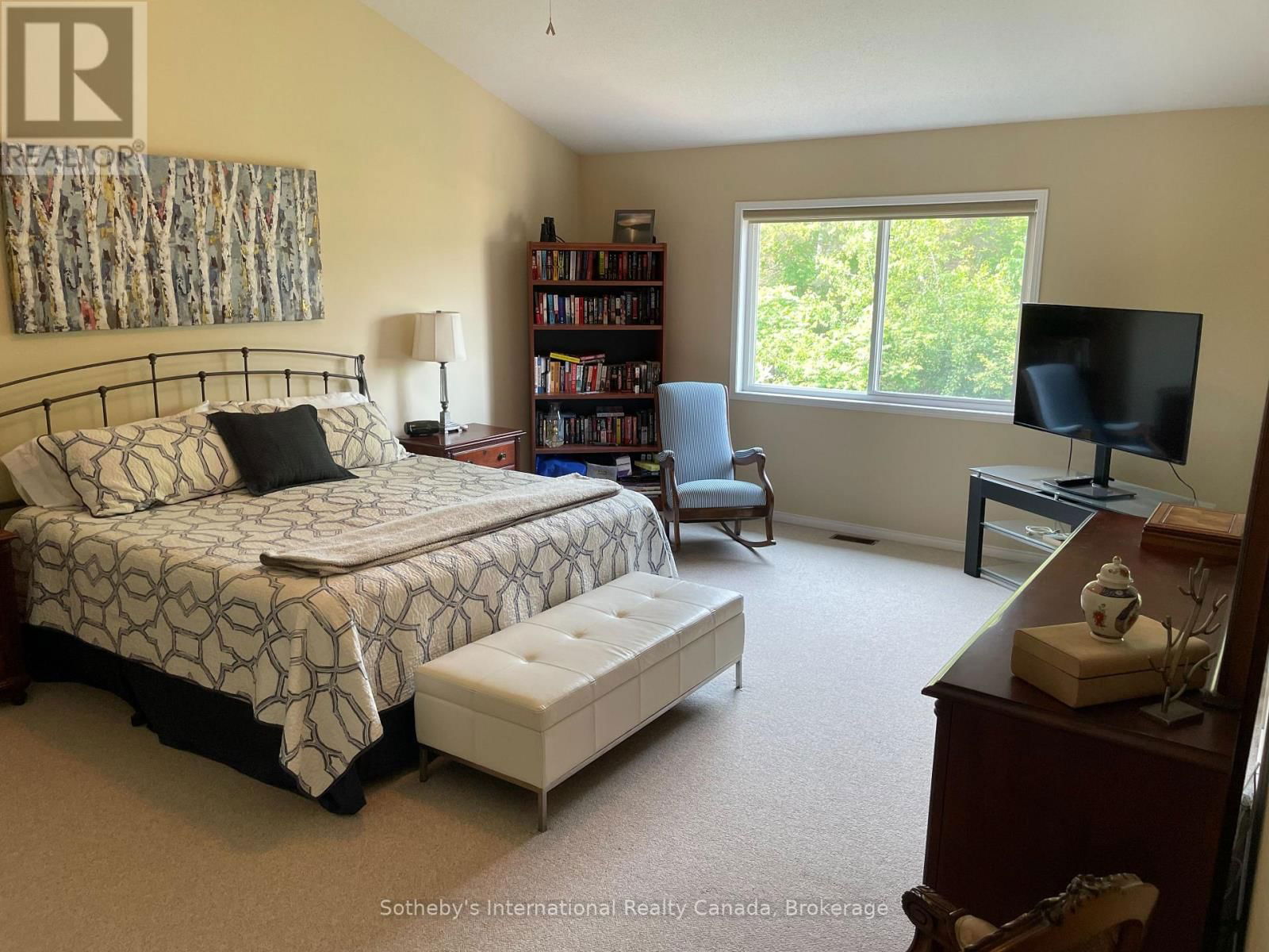 4 GREEN BRIAR DRIVE Image 18