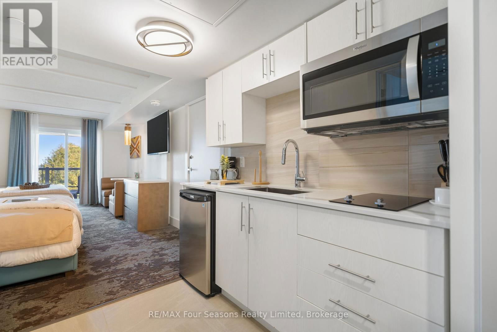 4407-4409 - 9 HARBOUR STREET Image 16