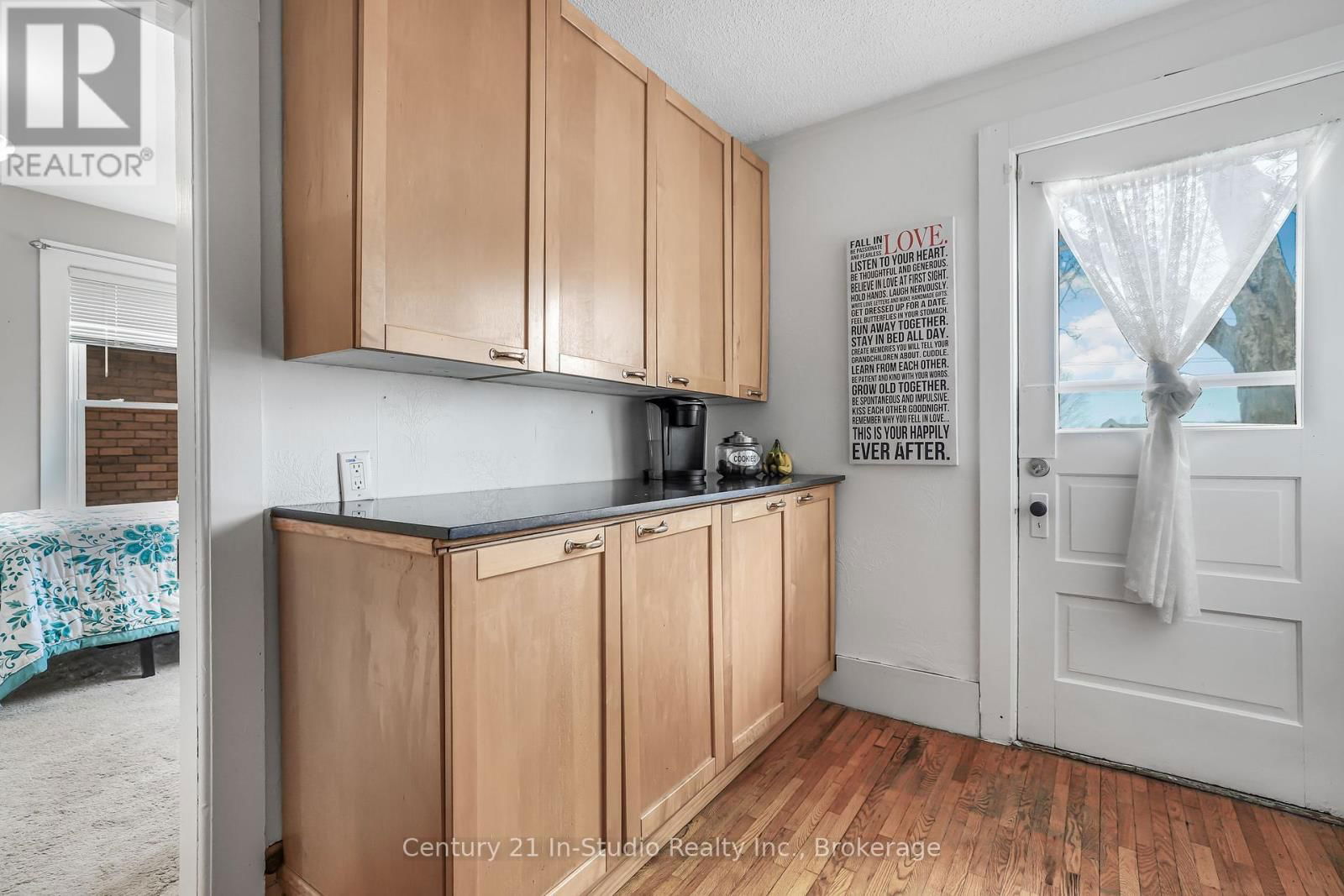 356 THIRD STREET Image 15