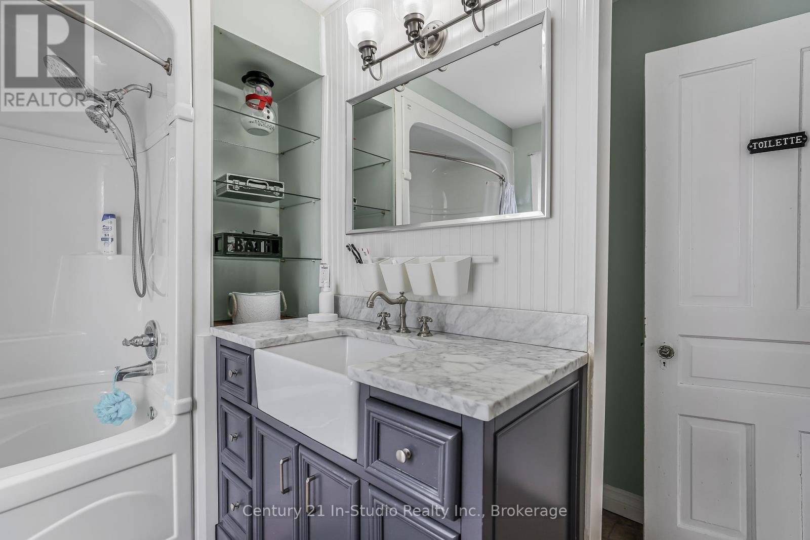 356 THIRD STREET Image 18