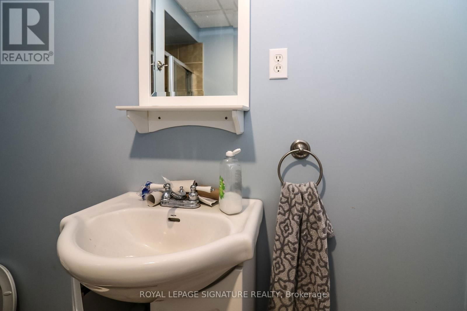 47 ACORN CRESCENT Image 15