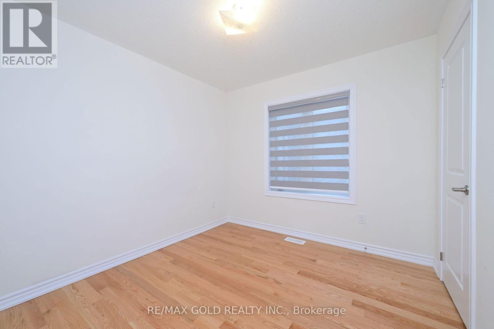 6 LUDLOW DRIVE Image 21