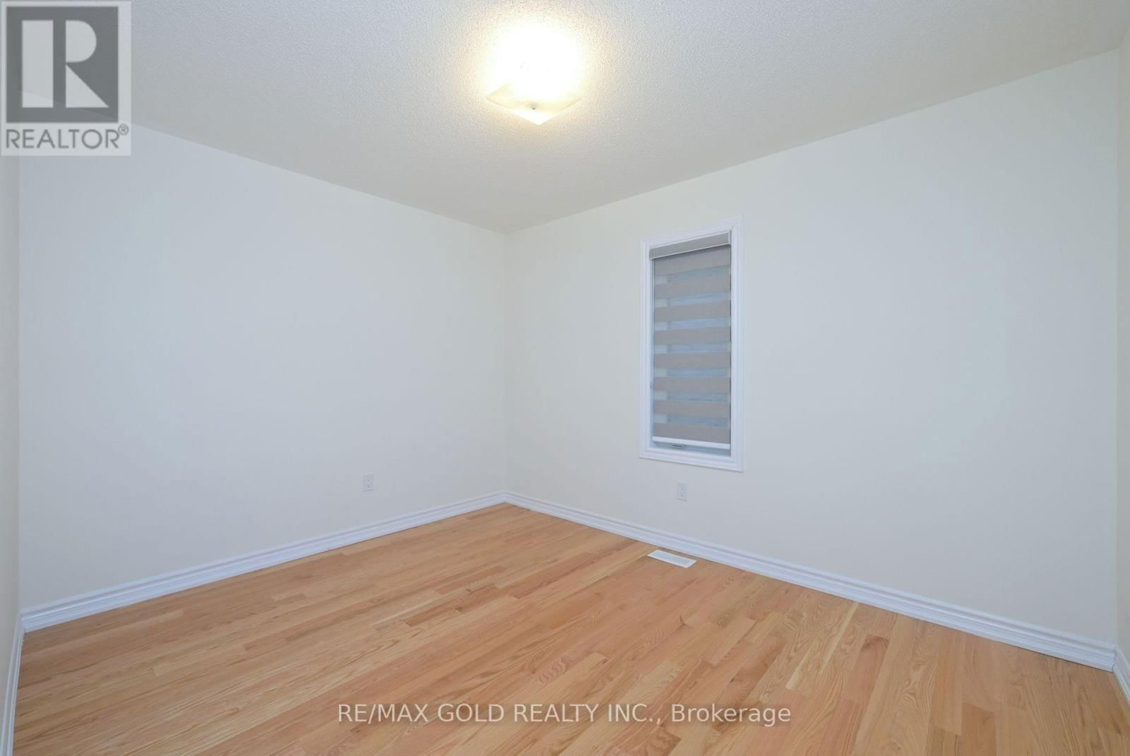 6 LUDLOW DRIVE Image 22
