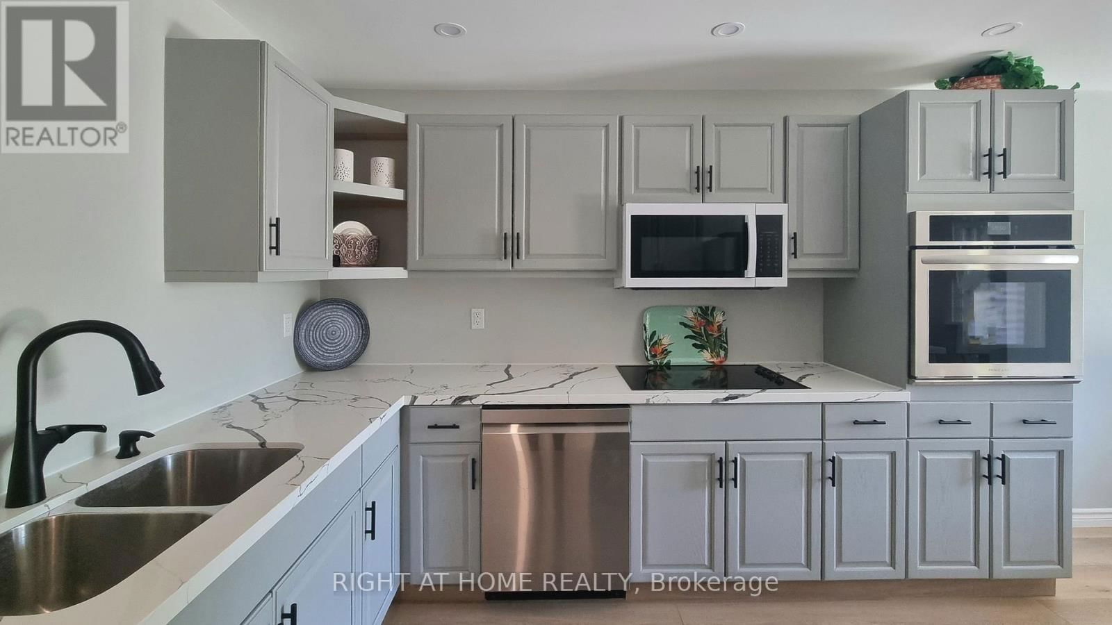 88 KIPLING PLACE Image 13