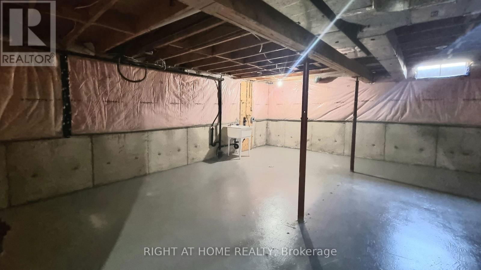 88 KIPLING PLACE Image 22
